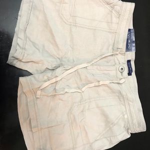 Never worn beach shorts. 52%linen, 48%rayon